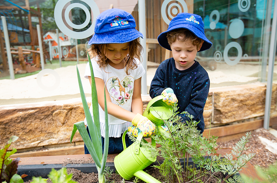 Column image Kids Club Elizabeth Street | Outdoor Garden | Premium Childcare